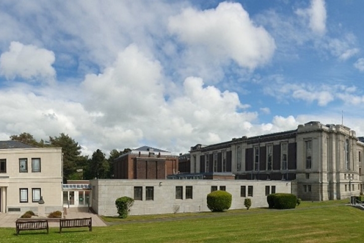 Cátedra Alan R. King  - University of Wales Trinity Saint David | Residencia de investigación y docencia (2024)