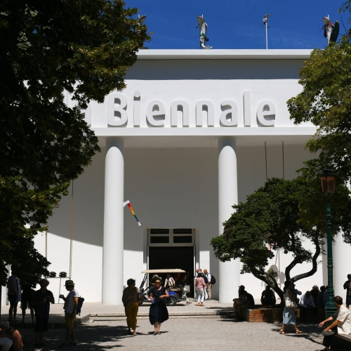 Biennale Sessions: Mikel Onandia