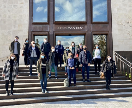 The Lehendakari welcomes 11 people from the diaspora who are studying Basque