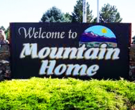 Mountain Home-n euskal kantak abestuz
