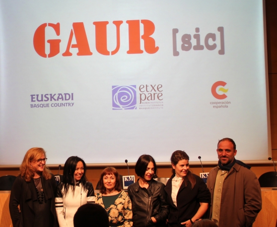 La muestra GAUR (sic) presenta 8 obras de la nueva generación de creadores vascos  en  8 países